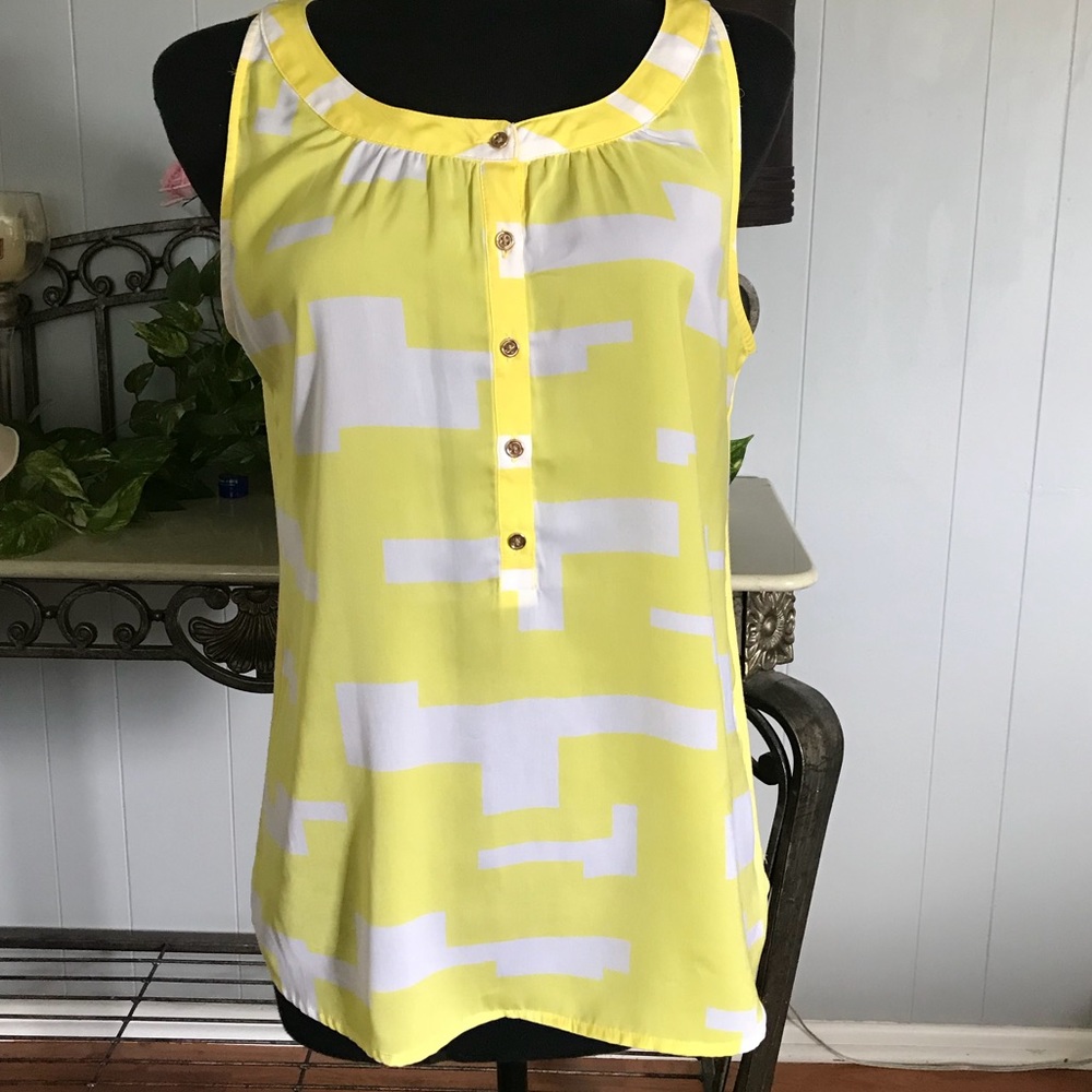 ❣️SOLD❣️Kenneth Cole Reaction Blouse